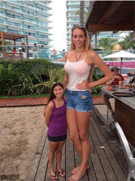 Tall Girl With Short Woman By Lowerrider Tall Women Tall Girl Tall