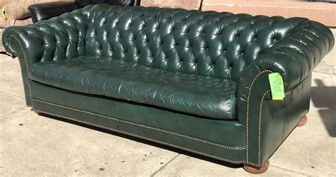 Uhuru Furniture And Collectibles 476761 Tufted Green Leather Sofabed