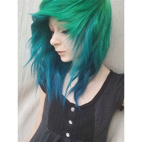 Lefabulouskilljoys Photo On Instagram Mais Emo Hair Color Hair Color Dark Hair Colors Green