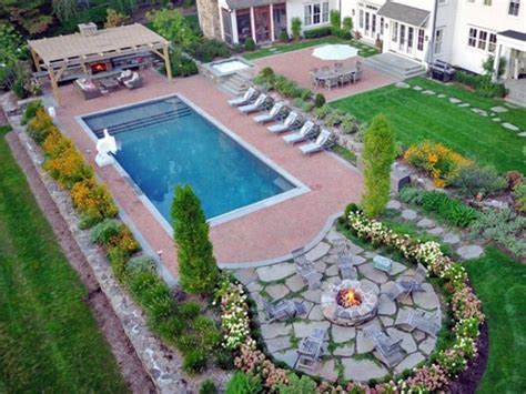 Make A Splash With These Stunning Pool Landscaping Ideas