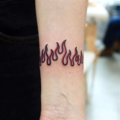 Simple fire tattoos and a significant date will already look 10x better! Again fire wrist🔥🔥🔥 (@igloo_shop ) Im go to singapore with ...