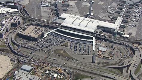 2 Construction Workers Killed In Trench At Jfk Airport Officials Say