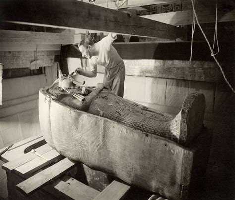 opening king tut s tomb tutankhamon toutankhamon Égypte