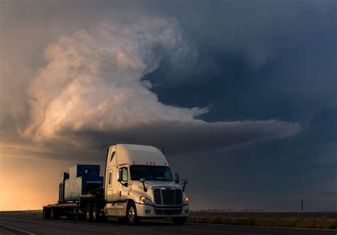Way Cool Trucking Stormy Weather Hitting Two Us Regions This Weekend