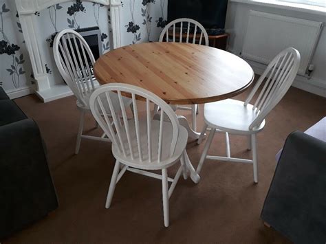 The moment i walked in this house, i knew we needed to build a round table. Solid pine round farmhouse/country style dining table and ...