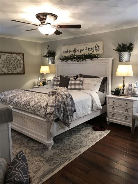 10 Rustic Farmhouse Bedroom Ideas