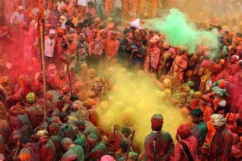 10 Awesome Places To Celebrate Holi In India In 2023