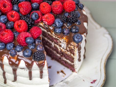 Check spelling or type a new query. Waldfrucht-Nougat-Torte mit Sahne-Mascarpone-Creme und ...
