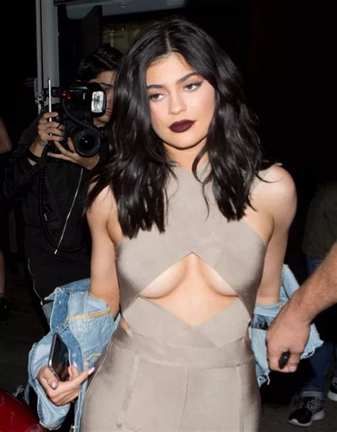 Kylie Jenner Underboob Deen