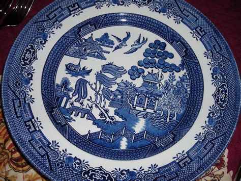 Blue Willow Plate Made In England Blue Willow Willow Pattern