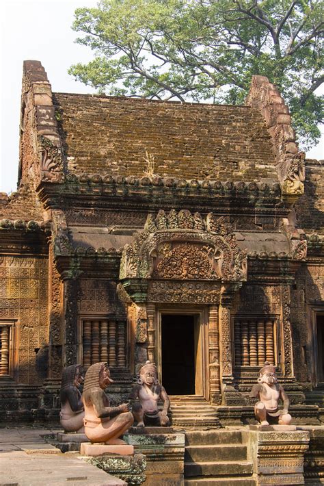 Banteay Srei Temple Also Known As Banteay Srey Built In T Flickr