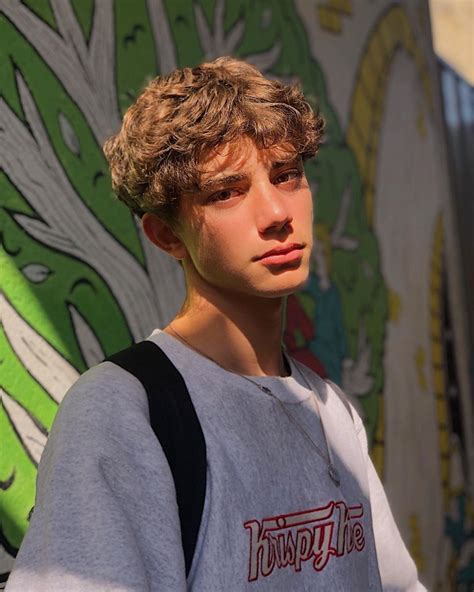 ᴊᴏsʜ 🍒 En Instagram Krispy Surfer Boys Boys With Curly Hair Curly