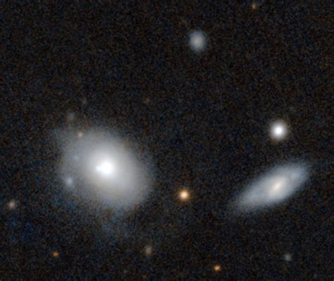 Localizada na constelação de caranguejo, esta galáxia espiral barrada parece uma versão mais pequena da via láctea. Ngc 2608 Galaxia / Ngc 2770 Wikipedia / Ngc 2608 is a spiral galaxy in the cancer constellation ...