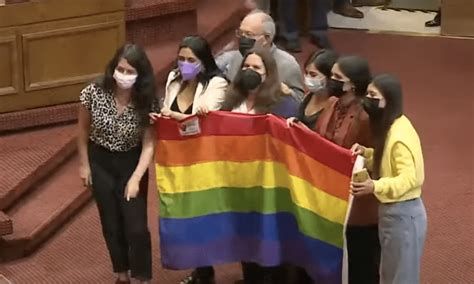 Chile Legalises Same Sex Marriage In Historic Victory For Lgbt Love