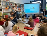 Vorlesestunde: Nadine Schön besucht die Louis-Braille-Schule | Louis ...