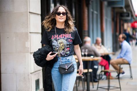 How To Wear A Graphic Tee 9 Street Style Stars Show Us How It S Done