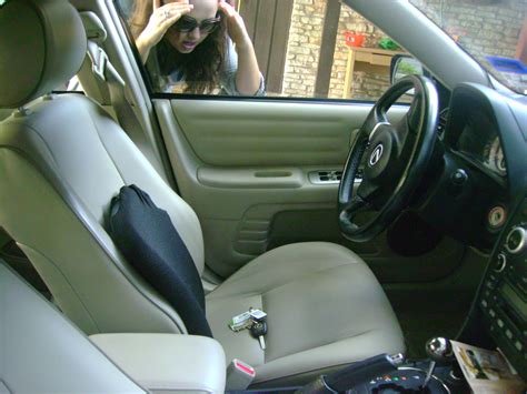 Who do you call when your keys are locked in your car? Emergency Car Locksmith In Newark - Car Door Unlock ...