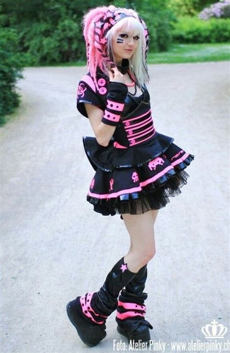 pin by 🖤cat a tonic🖤 on pink and black goth cybergoth fashion goth outfits cyberpunk fashion
