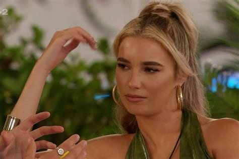 Itv Love Island Fans Distracted As They Spot Lanas Wardrobe Blunder As