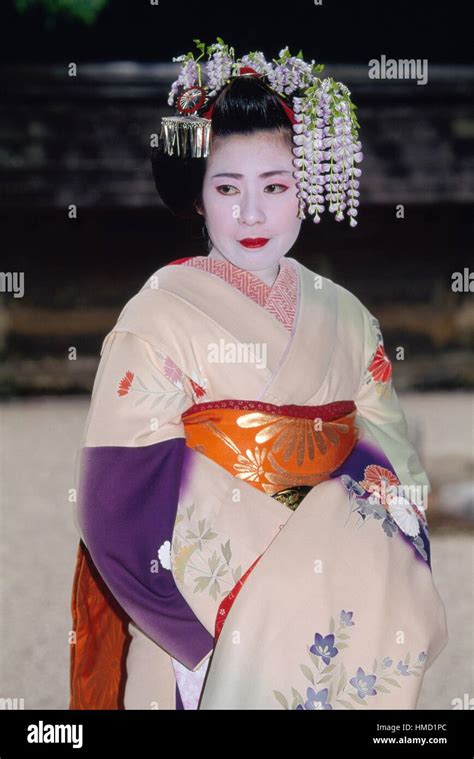 Kyoto Geisha Quarter Hi Res Stock Photography And Images Alamy