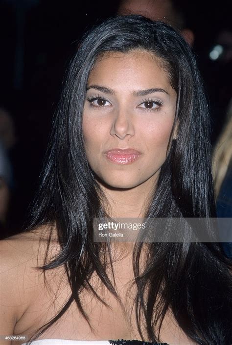 actress roselyn sanchez attends the rush hour 2 hollywood premiere news photo getty images