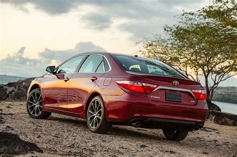 Toyota camry 2017 2.0e, 2.0g x, hybrid 2.5 premium and hybrid 2.5 luxury. Rx For Excess: The 2017 Toyota Camry XSE