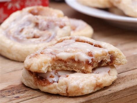 Soft And Fluffy Cinnamon Roll Cookies Recipe Cinnamon Roll Cookies