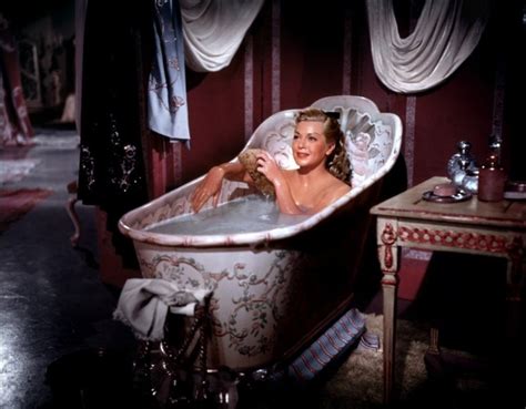 Lanaturnerthemerrywidow1952 Lana Turner In The Bathtub