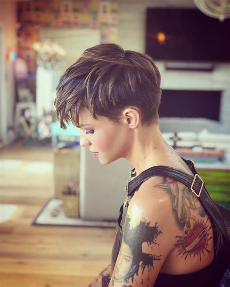 Nice Ruby Rose Vibe Lesbian Hair Tombabe Hairstyles Androgynous Women My XXX Hot Girl