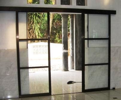 Here is a list of price details of aluminum frames that you can make as a benchmark when going to use it in your home, among others : Harga Pintu Sliding Aluminium Terbaru - Kusen Aluminium ...