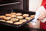 At What Temperature Should You Bake Cookies - HowdyKitchen