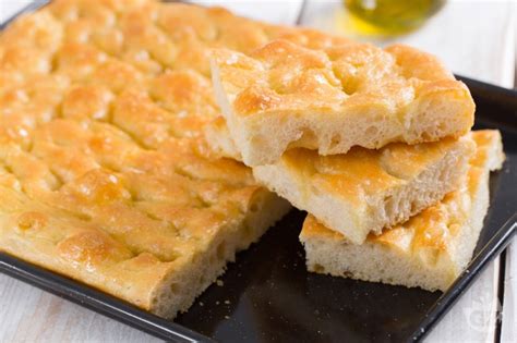 Ricetta Focaccia La Ricetta Di Giallozafferano