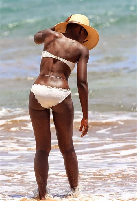 Actress Lupita Nyongo Soaks Up Showing Off Her Beach Body Smugmoor