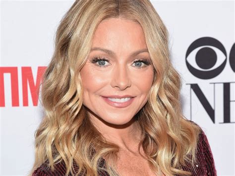 What Plastic Surgery Has Kelly Ripa Gotten Body Measurements And Wiki Plastic Surgery Stars