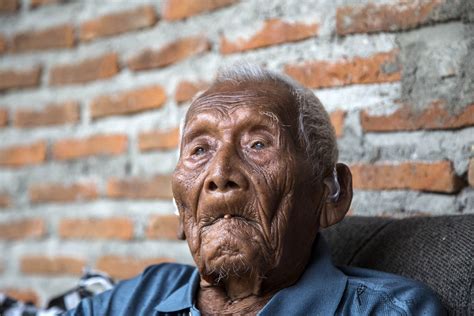 Indonezja Zmar Mbah Ghoto Najstarszy Cz Owiek Na Wiecie Mia