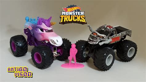Carros Temáticos Monster Trucks Hot Wheels Sparkle Smash Unicorn