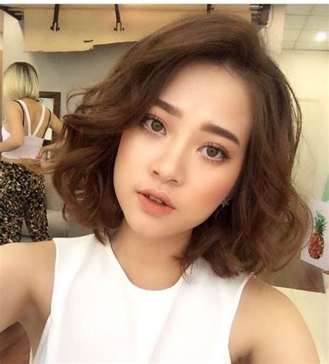 This haircut is the combination it is the simplest yet, elegant short hairstyle for korean women. Best Wear for Short Hairstyles 2020 for Korean Woman
