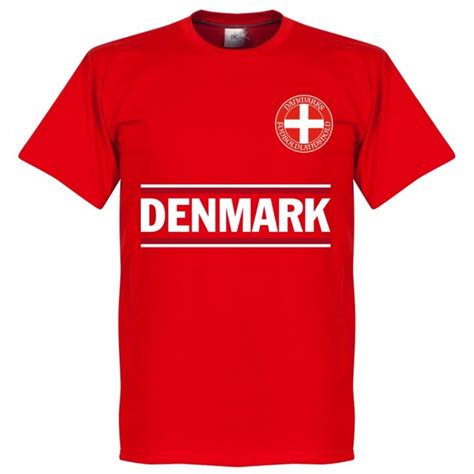 Bezig met laden van de grafiek. Denemarken fan shirt - Voetbalshirts.com