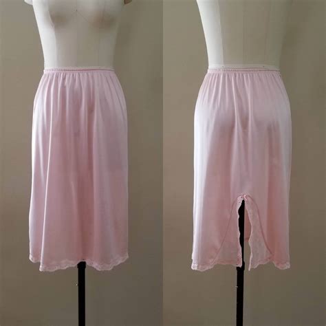 1980s vanity fair half slip in shimmery pink 80 s skirt slip 80s lingerie women s vintage size