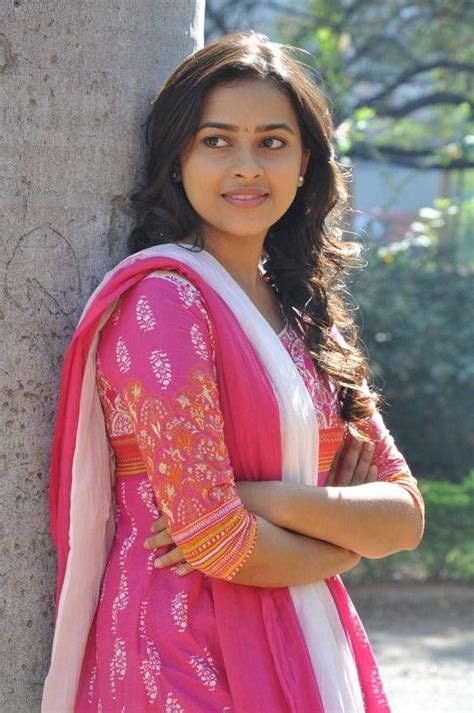 Sri Divya Latest Hd Pictures And Wallpapers 2020 Natoalpabet