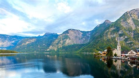 Vista Scenica Della Cartolina Del Paesino Di Montagna Famoso Di