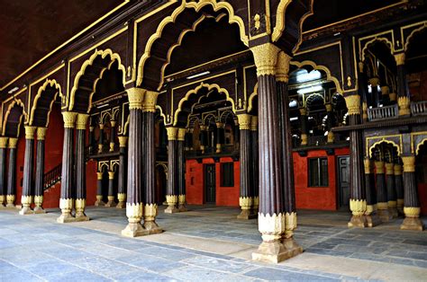 A Travellers Guide To Tipu Sultans Summer Palace In Bangalore India Trip101