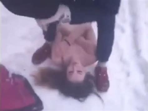 【動画】ロシアの10代美少女。やめてと懇願するも裸にされめちゃくちゃにされる ポッカキット