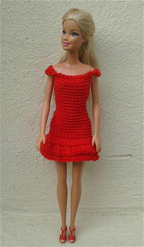 8.0 stitches per inch or 32.0 stitches per 4 inches. Ravelry: Barbie in Red Dresses pattern by linda Mary