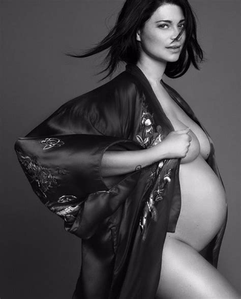 Fotos Famosas Que Han Posado Desnudas Durante Su Embarazo Publimetro