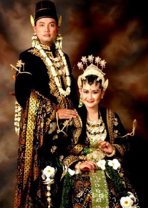 Baju Adat Jawa Tengah Tradisikita Indonesia