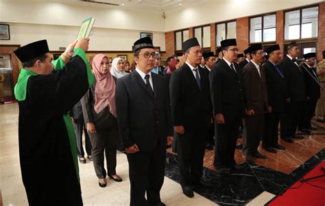 Pemkot Surabaya Lantik Dan Rotasi 55 Pejabat Struktural Termasuk