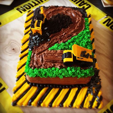 Construction cake for my 2 year old boy. Two year old construction truck birthday cake! For our boy ...