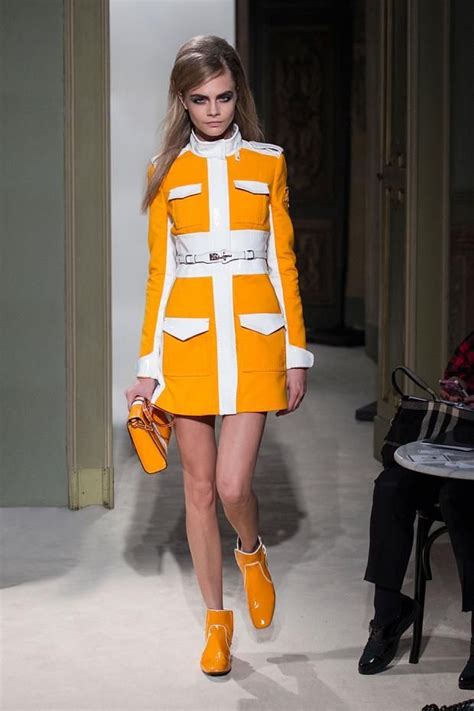 This Runway Looks Pulls Inspiration Directly From The 1960s Mod