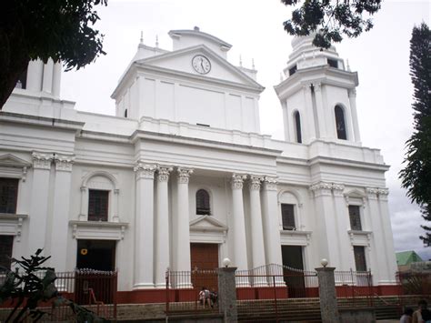 Alajuela es una provincia de costa rica localizada en el lado oeste de la parte central al norte del país; Foto: CATEDRAL DE ALAJUELA - Alajuela, Costa Rica